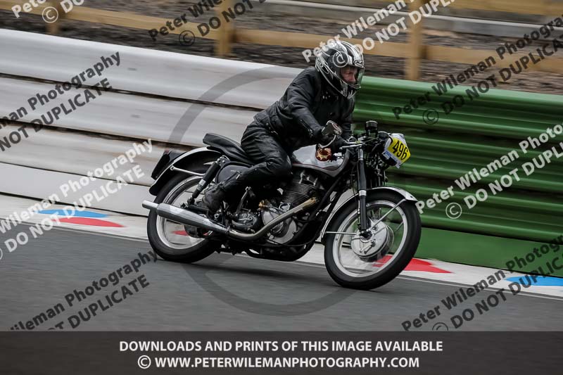 Vintage motorcycle club;eventdigitalimages;mallory park;mallory park trackday photographs;no limits trackdays;peter wileman photography;trackday digital images;trackday photos;vmcc festival 1000 bikes photographs